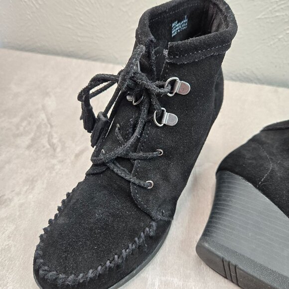 Minnetonka Ankle Booties 7.5 Black Suede Short Comfort Chukka Desert Shoe Boots - Picture 12 of 12